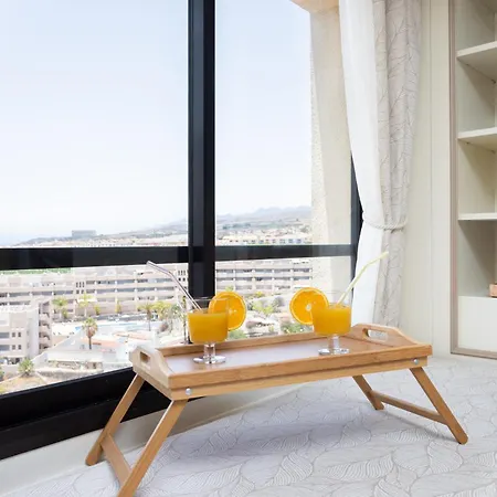 Апартаменты On The Paraiso Playa, Sea Views Плайя-Параисо