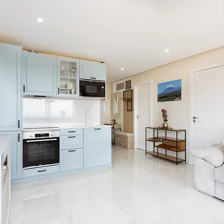 Апартаменты On The Paraiso Playa, Sea Views